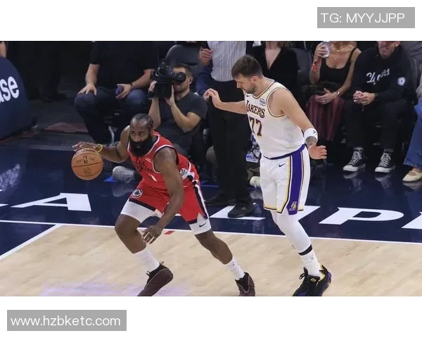 快船119-103击败开拓者，哈登伦纳德合砍62分，大洛9记三分创生涯新高